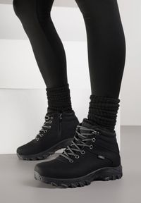 Born2be - Czarne Sznurowane Traperki na Płaskiej Podeszwie Wyścielone Futerkiem Magsir. Okazja: na co dzień. Kolor: czarny. Materiał: futro. Obcas: na płaskiej podeszwie. Styl: casual #6