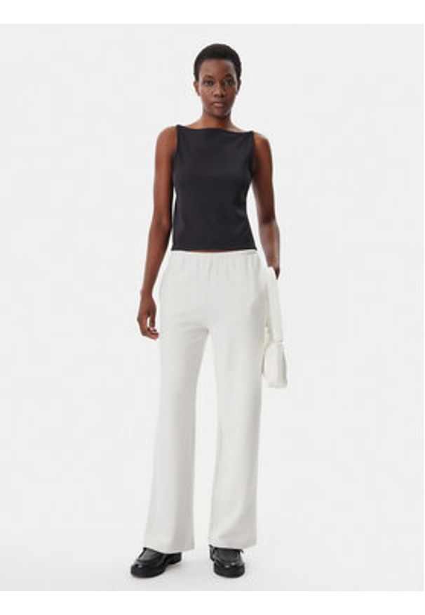 Calvin Klein Jeans Spodnie dresowe J20J225537 Écru Straight Fit. Materiał: bawełna