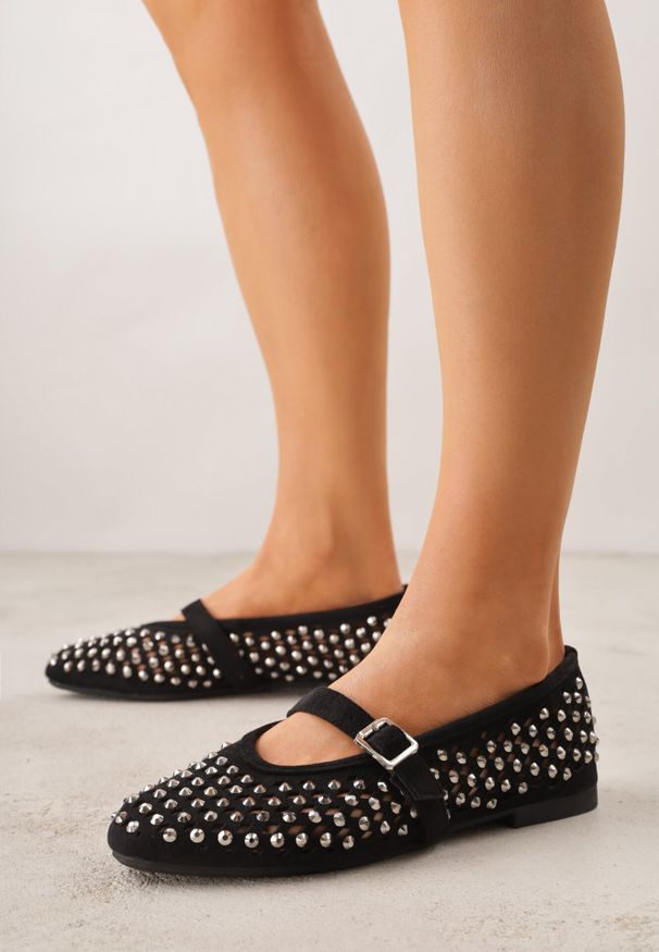 Born2be - Czarne Ażurowe Balerinki z Paskiem z Klamerką i Cyrkoniami Feanoene. Okazja: na spotkanie biznesowe, do pracy. Zapięcie: pasek. Kolor: czarny. Materiał: jeans, koronka. Wzór: ażurowy. Styl: biznesowy, elegancki, klasyczny