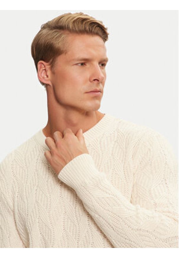 Guess Sweter Evander M4BR19 Z3HD1 Beżowy Regular Fit. Kolor: beżowy. Materiał: syntetyk, bawełna