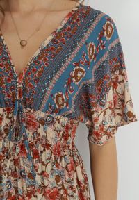 Born2be - Beżowo-Granatowa Sukienka Mini z Wiskozy z Gumkami w Talii z Falbanką Hypalina. Kolor: beżowy. Materiał: wiskoza. Długość: mini #2