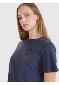 4f - 4F T-shirt regular z nadrukiem damski - szary S. Okazja: na co dzień. Kolor: szary. Materiał: dzianina, bawełna, jersey. Długość rękawa: krótki rękaw. Długość: krótkie. Wzór: nadruk. Styl: klasyczny, sportowy, casual