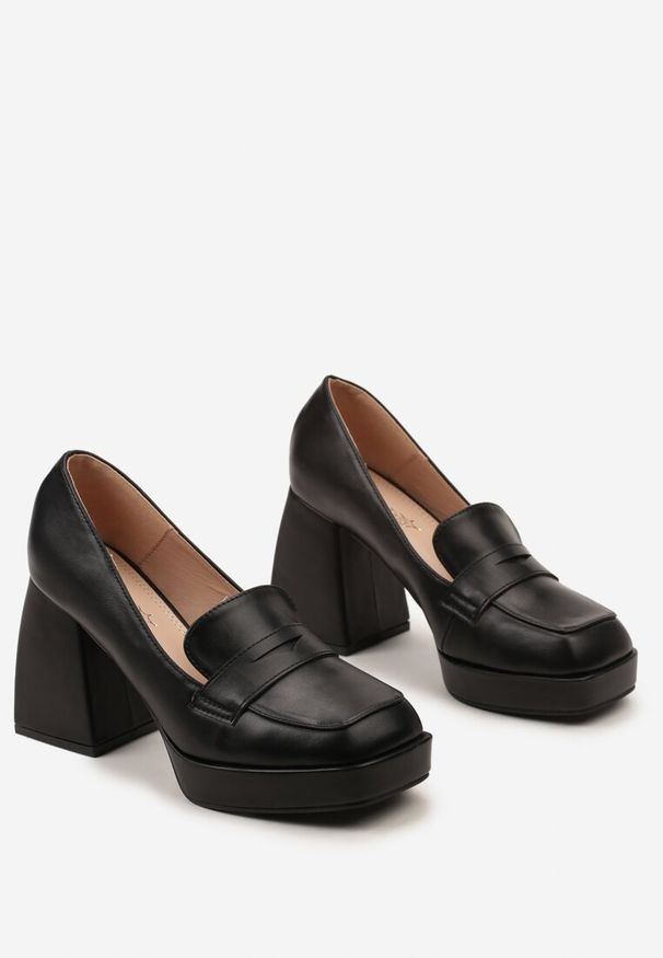 Born2be - Czarne Czółenka na Słupku i Platformie z Kwadratowym Noskiem Famota. Okazja: na co dzień. Kolor: czarny. Materiał: jeans. Obcas: na platformie. Styl: elegancki, casual