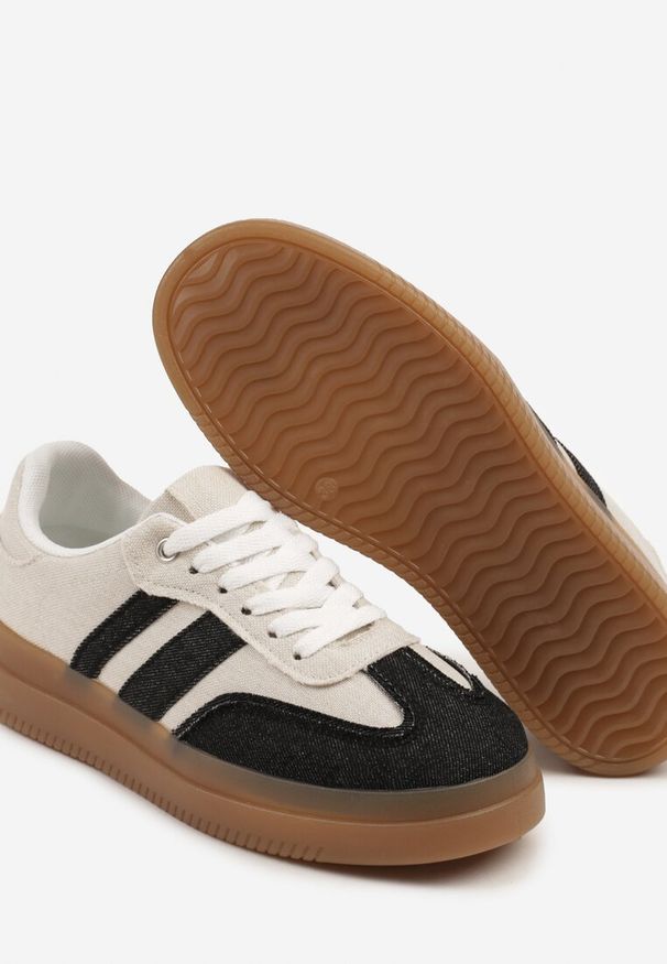 Renee - Czarno-Beżowe Sneakersy Tenisówki Ozdobione Paskami Falaviela. Okazja: na co dzień. Zapięcie: pasek. Kolor: czarny. Materiał: jeans, skóra, materiał. Wzór: aplikacja