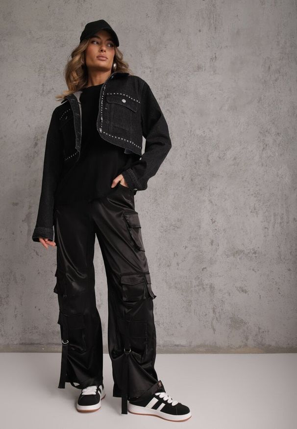 Renee - Czarny Bawełniany T-shirt o Kroju Oversize Neduna. Okazja: na co dzień. Kolor: czarny. Materiał: bawełna. Styl: casual, elegancki