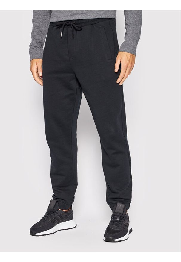 Marc O'Polo Spodnie dresowe 227 4088 19002 Czarny Relaxed Fit. Kolor: czarny. Materiał: dresówka, bawełna