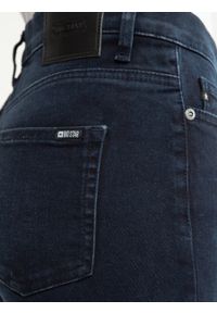 Big-Star - Spodnie jeans damskie zwężane Adela 730. Stan: podwyższony. Kolor: niebieski