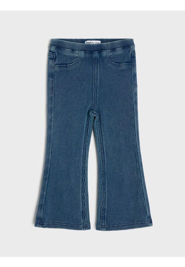 Sinsay - Prążkowane spodnie flare - granatowy. Kolor: niebieski. Materiał: prążkowany