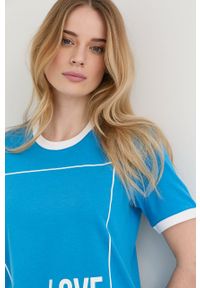 Love Moschino t-shirt bawełniany. Okazja: na co dzień. Kolor: niebieski. Materiał: bawełna. Długość rękawa: krótki rękaw. Długość: krótkie. Styl: casual