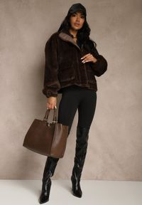 Renee - Brązowa Kurtka Futerko z Ozdobnymi Kieszeniami Vetiline. Okazja: na co dzień. Kolor: brązowy. Materiał: futro. Styl: casual #5