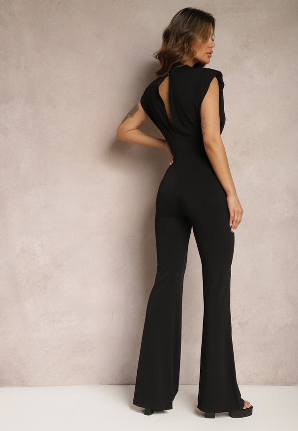 Renee - Czarny Elegancki Kombinezon z Odkrytymi Plecami Zapinany na Guziki Formina. Kolor: czarny. Styl: elegancki