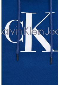 Calvin Klein Jeans Bluza bawełniana męska z kapturem z aplikacją. Okazja: na co dzień. Typ kołnierza: kaptur. Kolor: niebieski. Materiał: bawełna. Wzór: aplikacja. Styl: casual #4