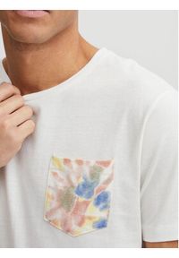 Blend T-Shirt 20715304 Biały Regular Fit. Kolor: biały. Materiał: bawełna