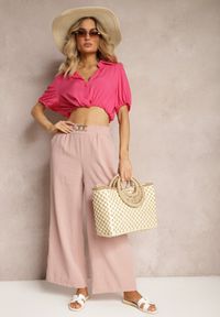 Renee - Jasnoróżowe Spodnie z Szerokimi Nogawkami w Stylu Palazzo High Waist z Gumką w Pasie z Ozdobnym Elementem Ellsiana. Okazja: na co dzień. Stan: podwyższony. Kolor: różowy. Materiał: bawełna. Styl: elegancki, casual
