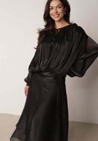 Born2be - Czarna Szyfonowa Sukienka Koktajlowa o Rozkloszowanym Kroju Thagune. Okazja: na randkę. Kolor: czarny. Materiał: szyfon. Styl: wizytowy #2