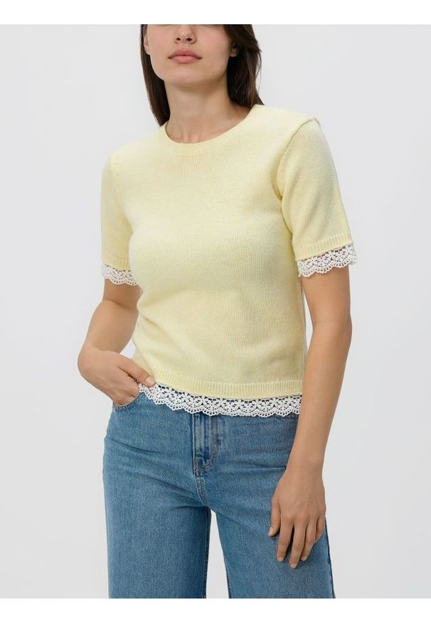 Reserved - Sweter z dodatkiem wełny - jasnożółty. Kolor: żółty. Materiał: wełna