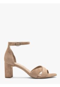 Ryłko - Beżowe sandały damskie na obcasie. Kolor: beżowy. Materiał: skóra, welur. Obcas: na obcasie. Styl: street. Wysokość obcasa: średni #1