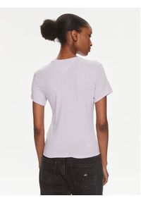 Tommy Jeans T-Shirt Essential Logo DW0DW18140 Fioletowy Slim Fit. Kolor: fioletowy. Materiał: syntetyk