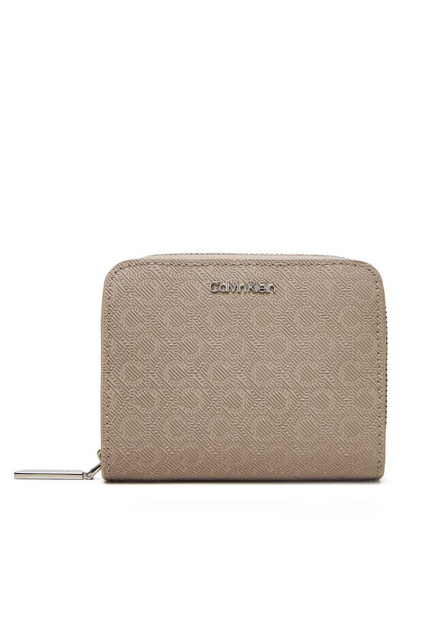 Calvin Klein Mały Portfel Damski Ck Must Aop Md Zip Around W Flap LV04F1037G Beżowy. Kolor: beżowy. Materiał: skóra