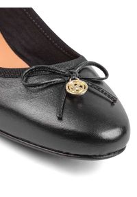 Kazar - Czarne baleriny damskie. Kolor: czarny. Materiał: skóra. Styl: klasyczny #3