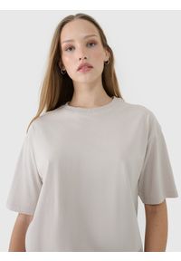 4f - 4F T-shirt oversize gładki damski - beżowy XL. Okazja: na co dzień. Kolor: beżowy. Materiał: dzianina, bawełna, jersey. Długość rękawa: krótki rękaw. Długość: krótkie. Wzór: gładki. Styl: klasyczny, sportowy, casual