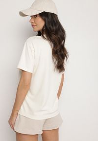 Born2be - Jasnobeżowy T-shirt o Klasycznym Kroju z Ozdobnym Haftem Galerrena. Okazja: na co dzień, na spotkanie biznesowe, do pracy. Kolor: beżowy. Materiał: jeans. Wzór: haft. Styl: klasyczny #4