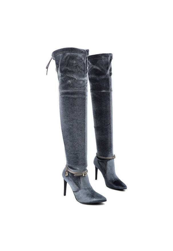 Szare Muszkieterki Damskie Carinii Stylowe Obuwie. Wysokość cholewki: przed kolano. Kolor: szary. Materiał: materiał. Szerokość cholewki: normalna. Sezon: zima, jesień. Obcas: na obcasie. Styl: elegancki. Wysokość obcasa: średni