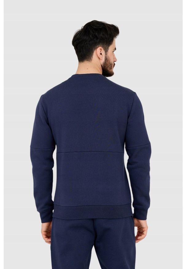 EA7 Emporio Armani - EA7 Granatowa bluza męska z naszywką z logo. Kolor: niebieski. Wzór: aplikacja