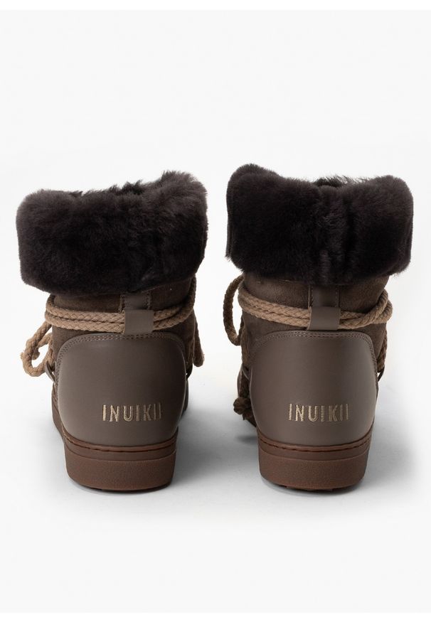 Inuikii - Śniegowce damskie INUIKII CLASSIC HIGH. Okazja: na co dzień, do pracy, na spacer. Kolor: brązowy. Styl: casual
