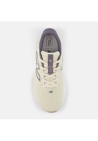 New Balance Buty do biegania Fresh Foam x 520 v9 W5207J8 Beżowy. Kolor: beżowy. Materiał: materiał #3