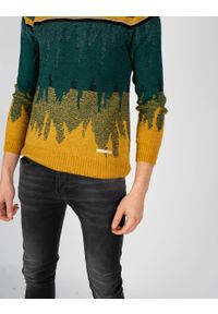 Takeshy Kurosawa Sweter "Degrade" | 83065 | Maglia Inserto Degrade | Mężczyzna | Żółty, Zielony. Okazja: na co dzień. Kolor: zielony, wielokolorowy, żółty. Materiał: wełna, poliamid, wiskoza, akryl. Wzór: aplikacja. Styl: casual