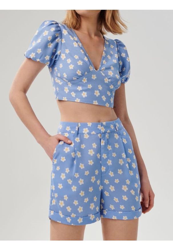 Sinsay - Szorty ze wzorem w kwiaty - wielobarwny. Wzór: kwiaty