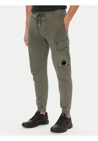 C.P. Company Spodnie dresowe 21CMSP720A006372R Zielony Regular Fit. Kolor: zielony. Materiał: bawełna #1