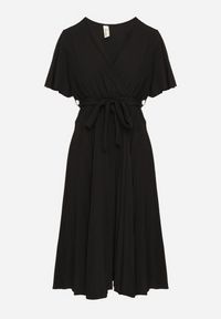 Born2be - Czarna Sukienka Plisowana z Dekoltem w V z Paskiem w Talii Zolseki. Okazja: na co dzień. Kolor: czarny. Styl: casual, klasyczny #5