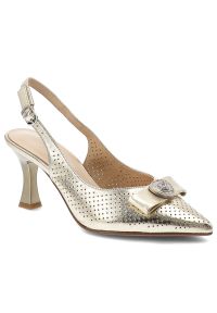 Czółenka damskie S.Barski, cholewka ze skóry naturalnej z odkrytą piętą na smukłym obcasie z ażurową cholewką i elegancką kokardą, złote, CR61-3119. Kolor: złoty. Materiał: skóra. Szerokość cholewki: normalna. Wzór: ażurowy. Obcas: na obcasie. Styl: elegancki. Wysokość obcasa: średni #1