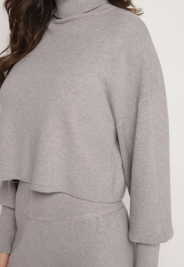 Born2be - Szary Komplet Dzianinowy z Wiskozą Bluza Golf ze Ściągaczami i Szerokie Spodnie Noridra. Kolor: szary. Materiał: wiskoza, dzianina