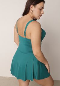 Born2be - Ciemnozielony Strój Kąpielowy Jednoczęściowy o Kroju Sukienki z Siateczkową Wstawką Earena. Kolekcja: plus size. Kolor: zielony #2