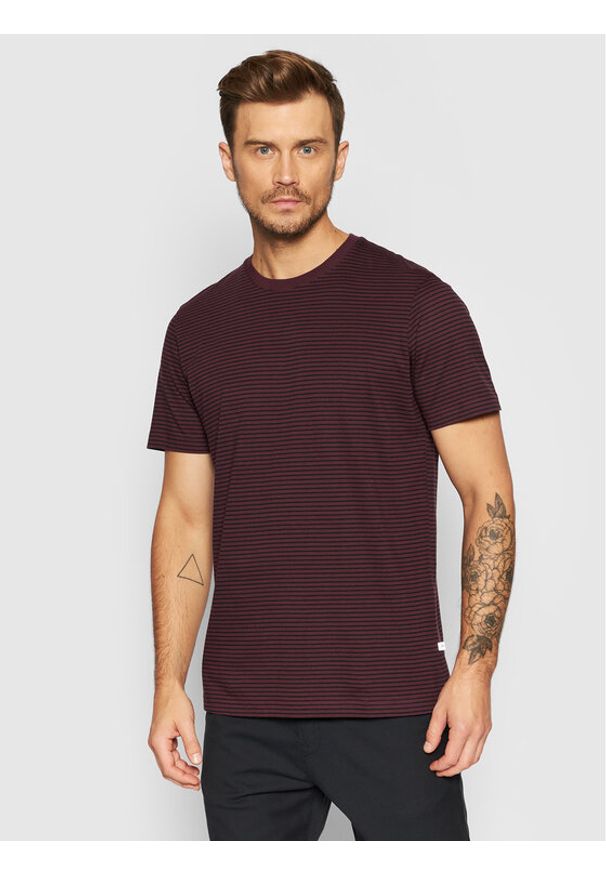 T-Shirt Selected Homme. Kolor: czerwony