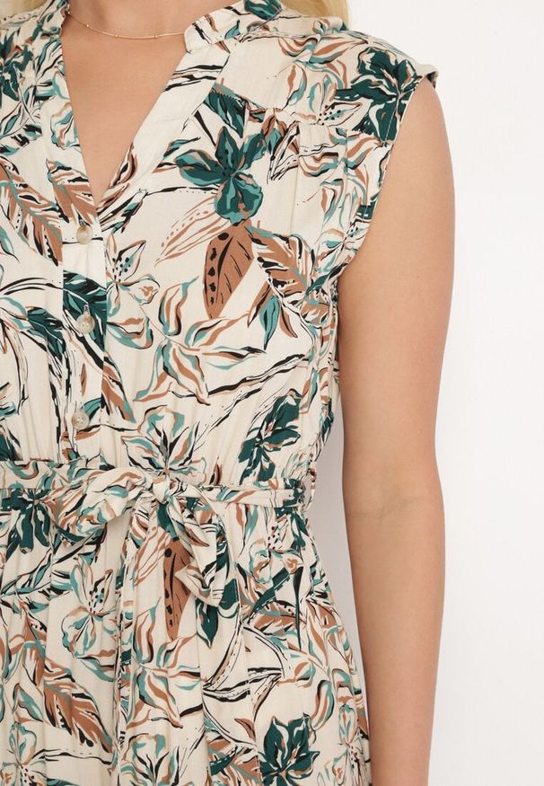 Born2be - Beżowo-Zielona Wiskozowa Sukienka z Gumką w Pasie i Materiałowym Paskiem Zapinana na Guziki Celilia. Okazja: na co dzień. Kolor: beżowy. Materiał: wiskoza, materiał. Styl: casual