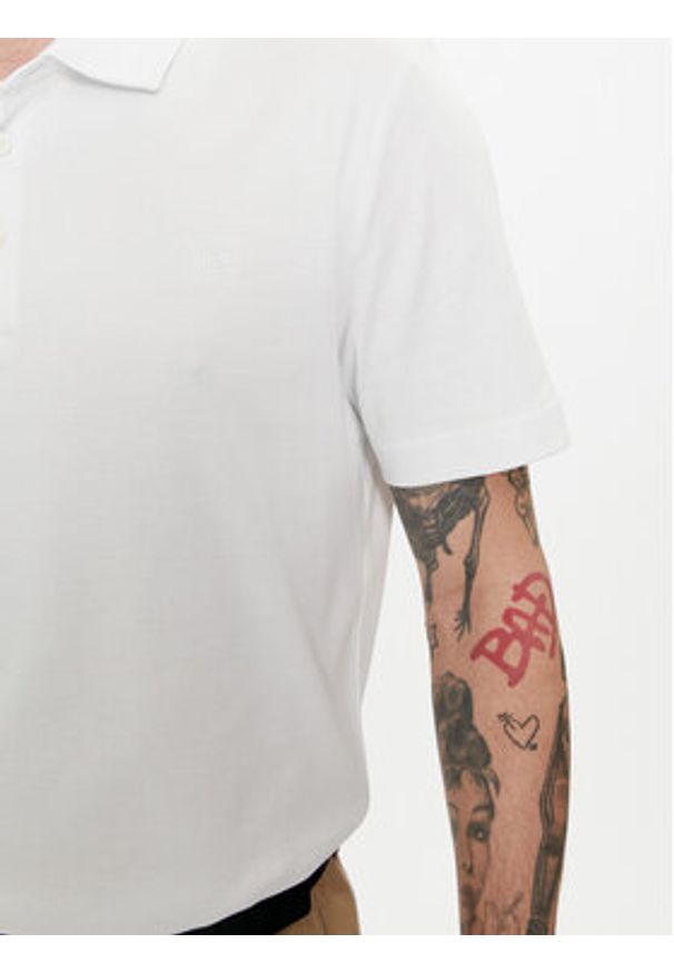 Baldessarini Polo B4 10044/000/5190 Biały Regular Fit. Typ kołnierza: polo. Kolor: biały. Materiał: bawełna