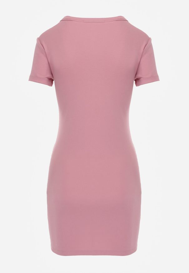 Renee - Różowa T-shirtowa Sukienka z Bawełny w Stylu Basic Retine. Okazja: na co dzień. Kolor: różowy. Materiał: bawełna. Długość rękawa: krótki rękaw. Typ sukienki: proste, oversize. Styl: rockowy, elegancki, casual