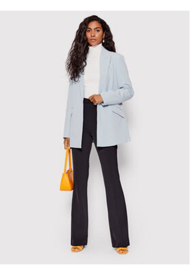 Guess Golf Zelinda W2YR32 Z2V62 Biały Slim Fit. Typ kołnierza: golf. Kolor: biały. Materiał: wiskoza