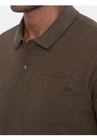 Ombre Clothing - T-shirt męski polo z ozdobnymi guzikami - ciemnooliwkowa V5 S1744 - XL. Typ kołnierza: polo. Kolor: oliwkowy. Materiał: bawełna, dzianina #6
