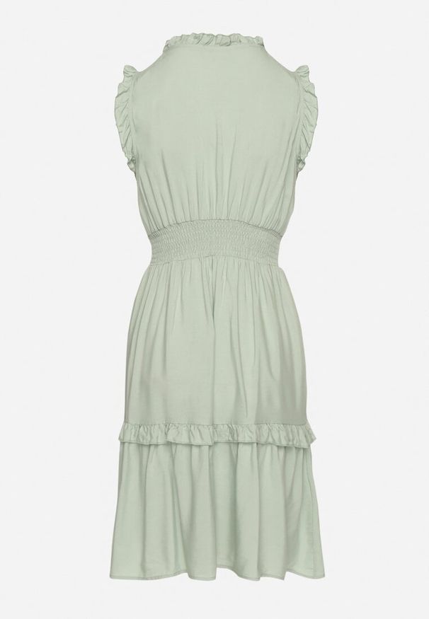 Born2be - Jasnozielona Sukienka z Wiskozą o Rozkloszowanym Kroju Bez Rękawów Folerose. Typ kołnierza: dekolt w serek. Kolor: zielony. Materiał: wiskoza. Długość rękawa: bez rękawów. Sezon: wiosna, lato. Typ sukienki: rozkloszowane. Styl: elegancki