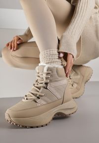 Renee - Ciemnobeżowe Sportowe Śniegowce Chunky na Platformie Ishweda. Kolor: beżowy. Materiał: jeans. Obcas: na platformie. Styl: sportowy #1
