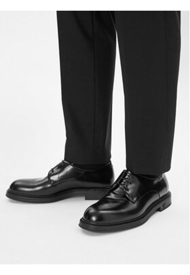 Emporio Armani Półbuty X4C653 XF740 00002 Czarny. Kolor: czarny. Materiał: skóra