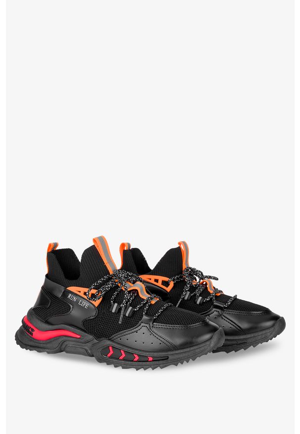 Casu - Czarne buty sportowe sznurowane casu 8-11-21-b. Kolor: czarny