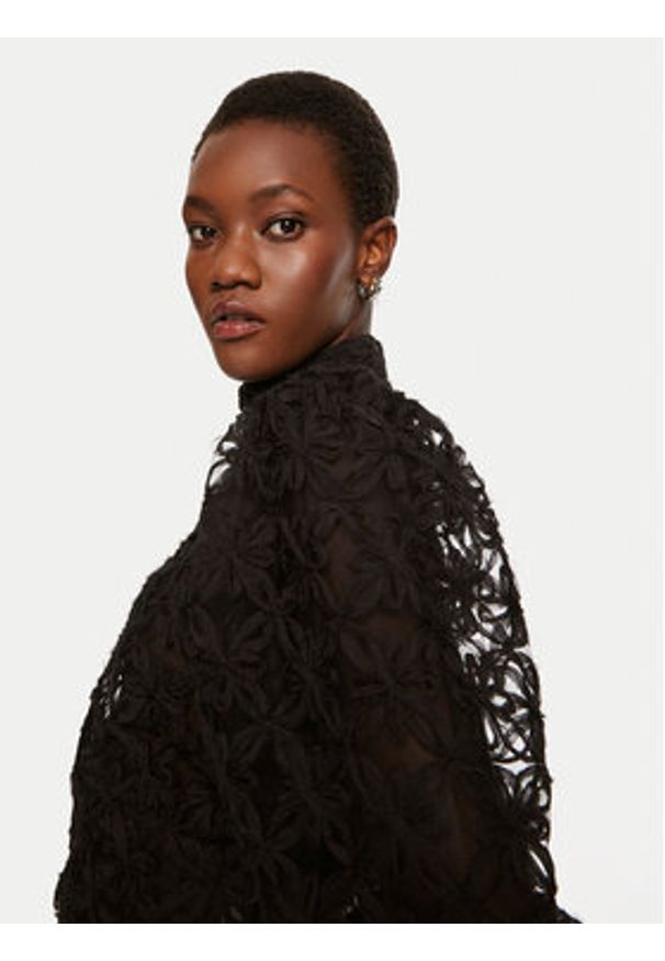 Munthe Bluzka Thiki 243103824330 Czarny Regular Fit. Kolor: czarny. Materiał: syntetyk