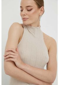 Guess top damski kolor beżowy. Kolor: beżowy. Materiał: materiał. Długość rękawa: na ramiączkach #1