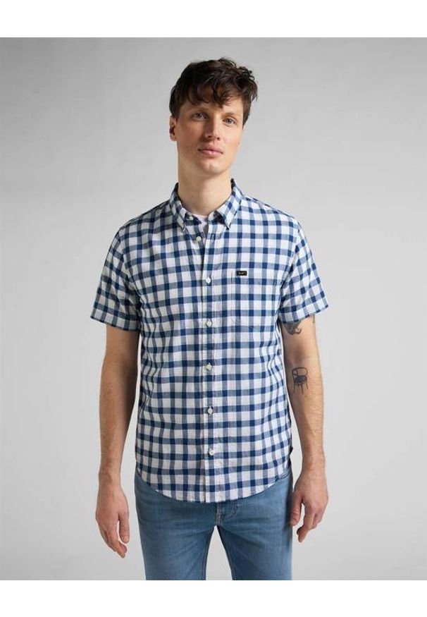 Lee - LEE BUTTON DOWN SS MĘSKA KOSZULA W KRATĘ KRÓTKI RĘKAW WASHED BLUE L886OFLR. Typ kołnierza: button down. Długość rękawa: krótki rękaw. Długość: krótkie